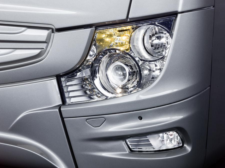 Детали экстерьера Mercedes-Benz Tourismo M/3 RHD 2017 года  (фото 16 из 34)